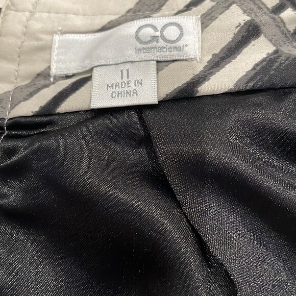 Target Go International Skirt SZ 11 - Picture 3 of 3